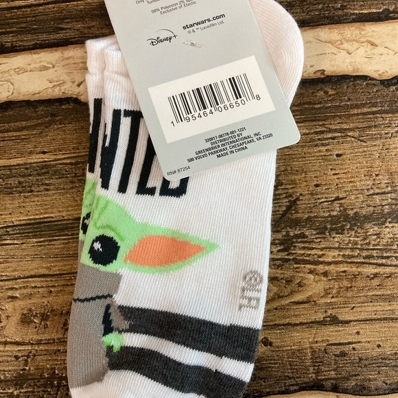 Star Wars Mandalorian no show socks - Picture 2 of 3